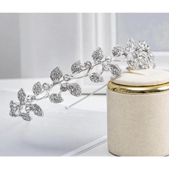 Leaf Pattern Rhinestone Headband In Silver - Picture 2 of 5